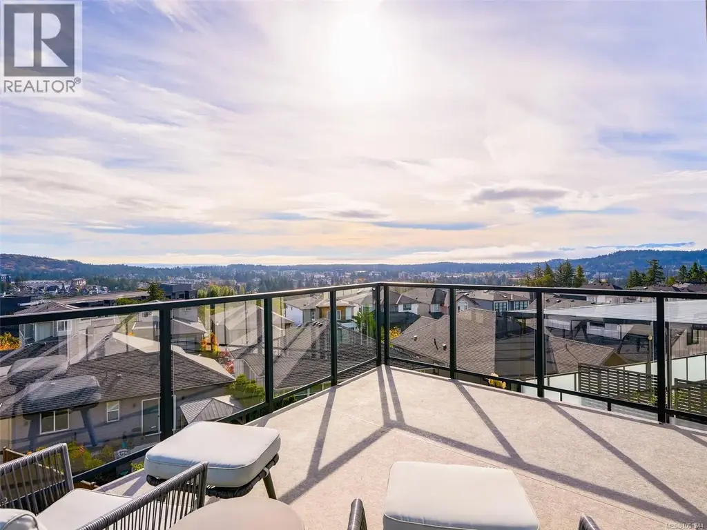 2403 Azurite Cres, Langford