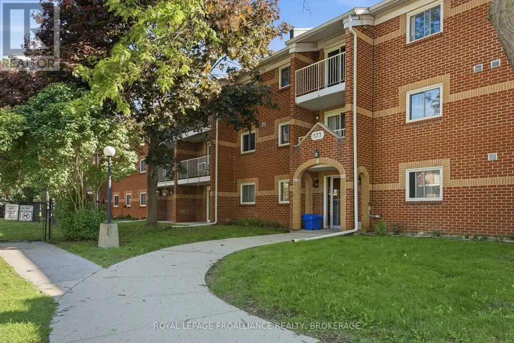 217 - 573 Armstrong Road, Kingston (East Gardiners Rd)