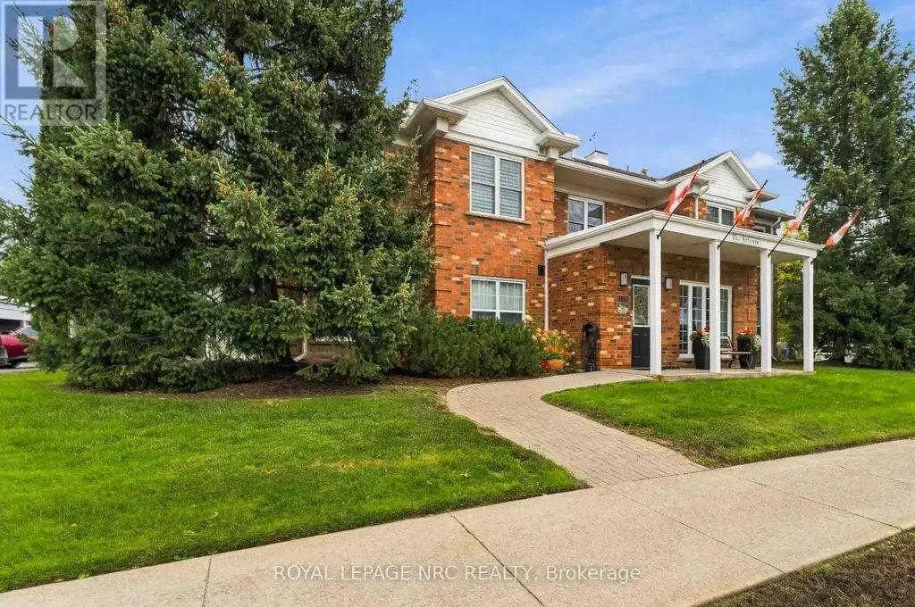 205 - 4090 John Charles Boulevard, Lincoln (Lincoln-Jordan/Vineland)