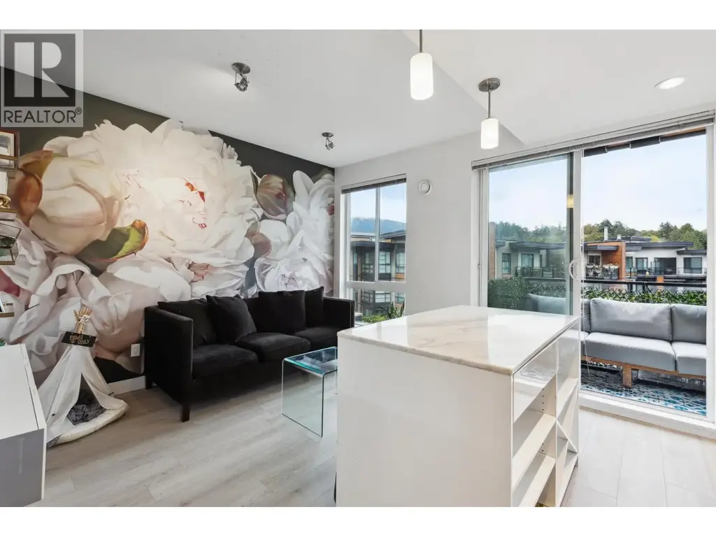 513 733 W 3rd Street, North Vancouver