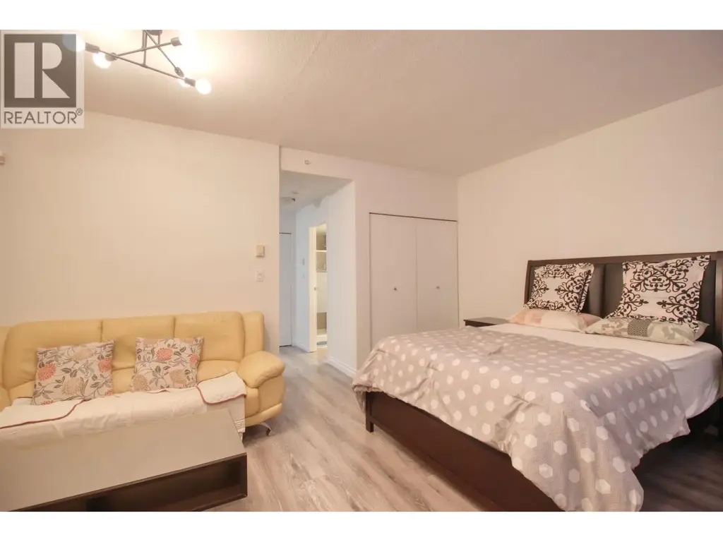8288 Saba Road, Richmond