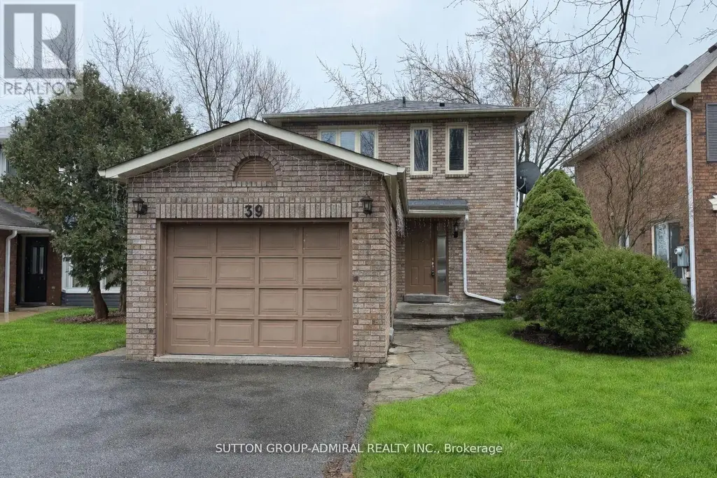 39 April Gardens, Aurora (Aurora Heights)