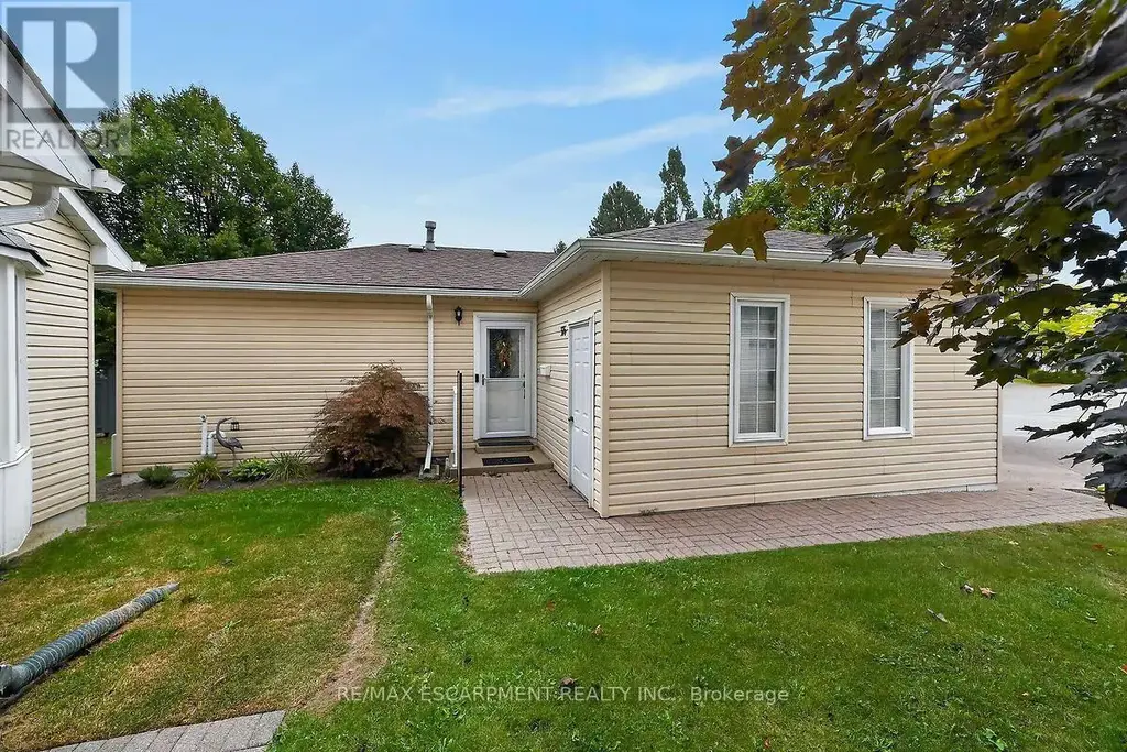376 Silverbirch Boulevard, Hamilton (Mount Hope)