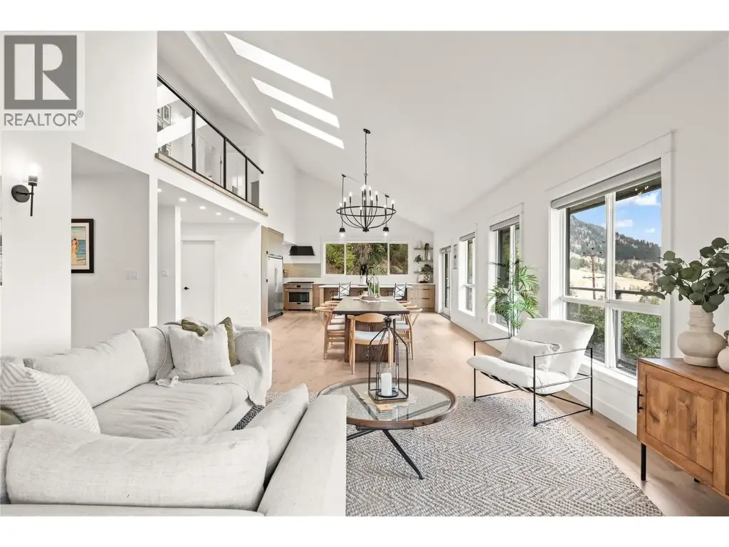 16904 Gatzke Road, Lake Country