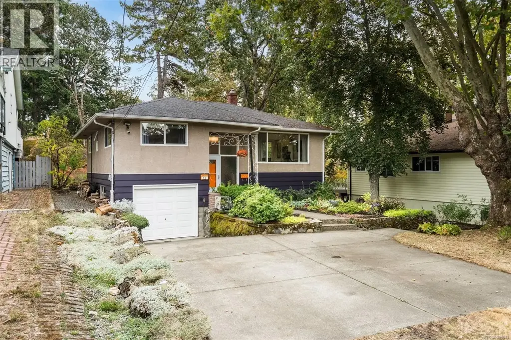 14 Eaton Ave, View Royal