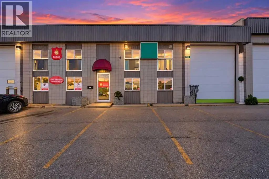 933a 48 Avenue Se, Calgary