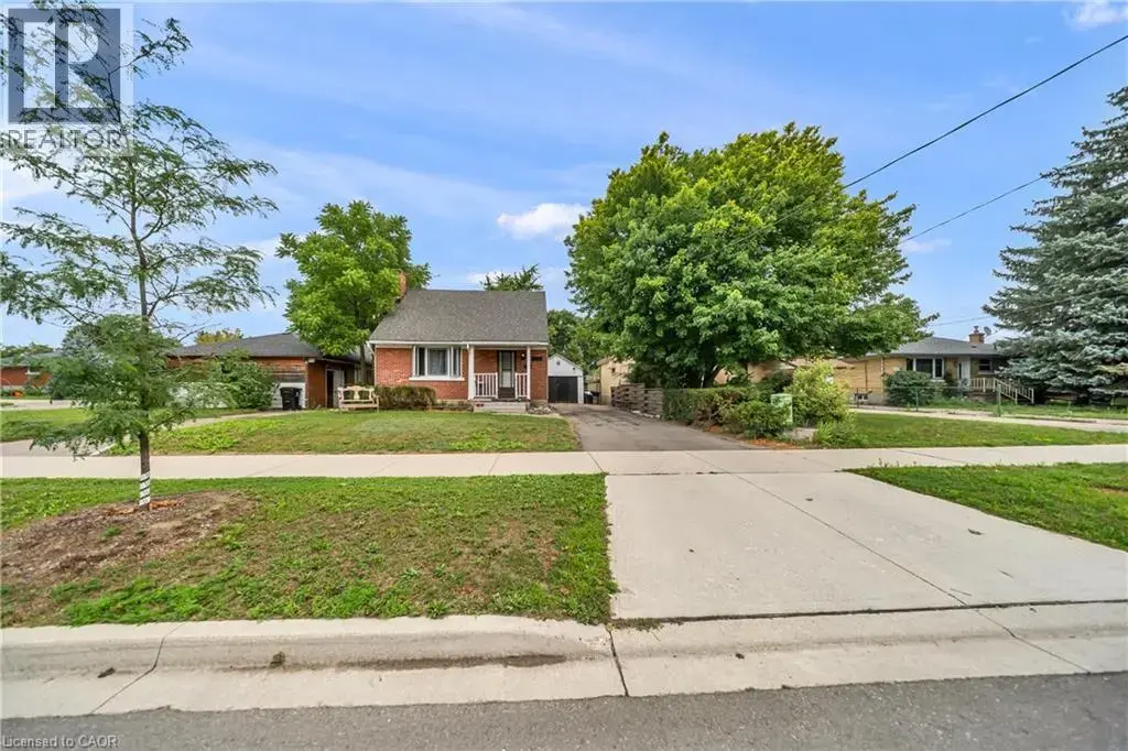 478 Greenfield Avenue, Kitchener
