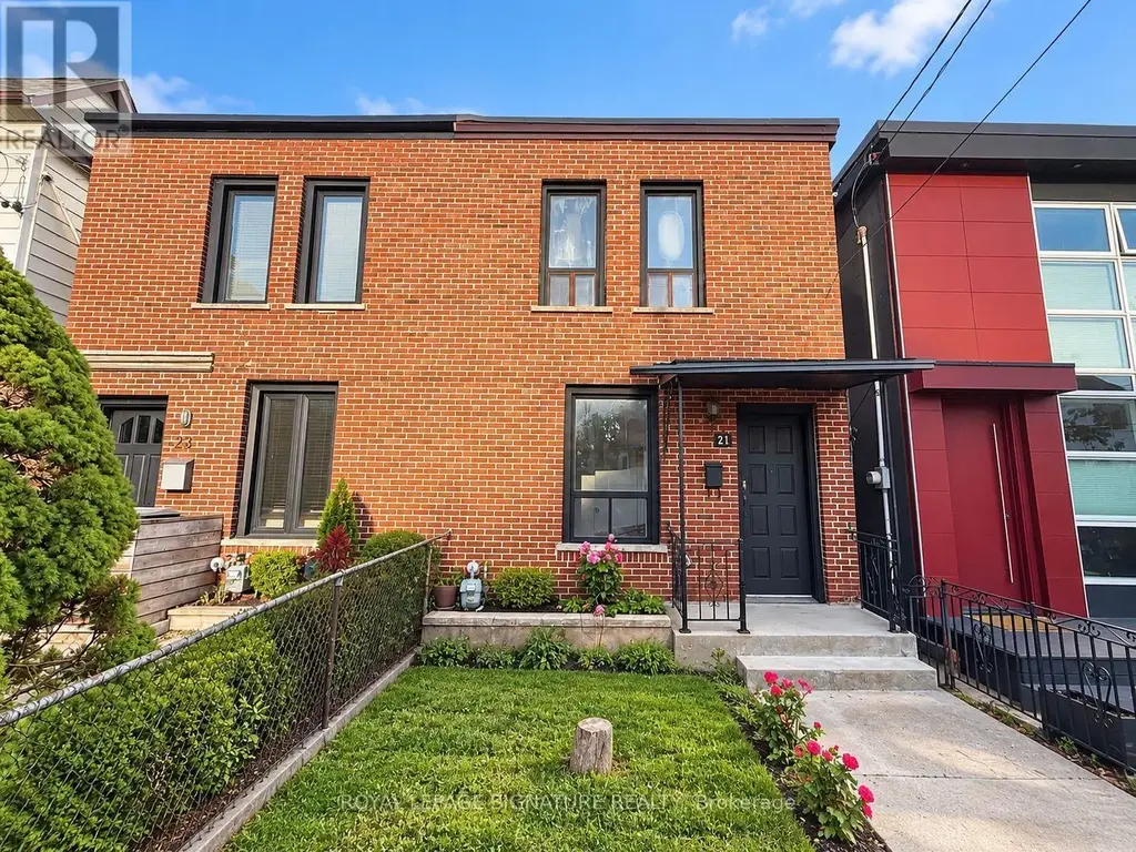 21 Via Italia, Toronto (Corso Italia-Davenport)