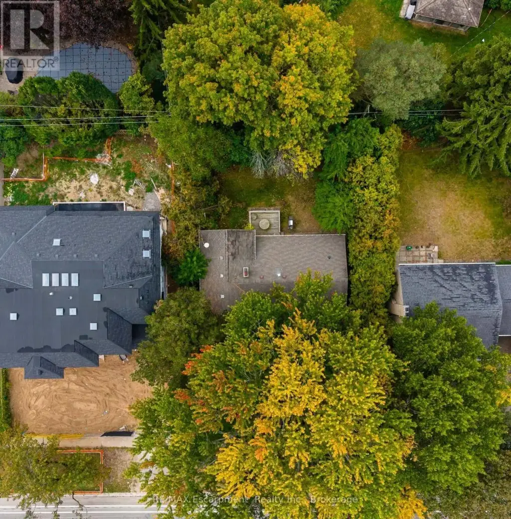 326 Walkers Line, Burlington (Roseland)