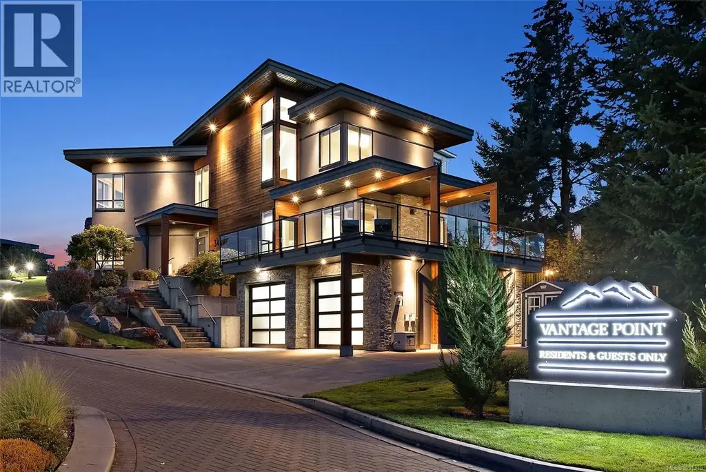 3457 Vantage Pt, Colwood