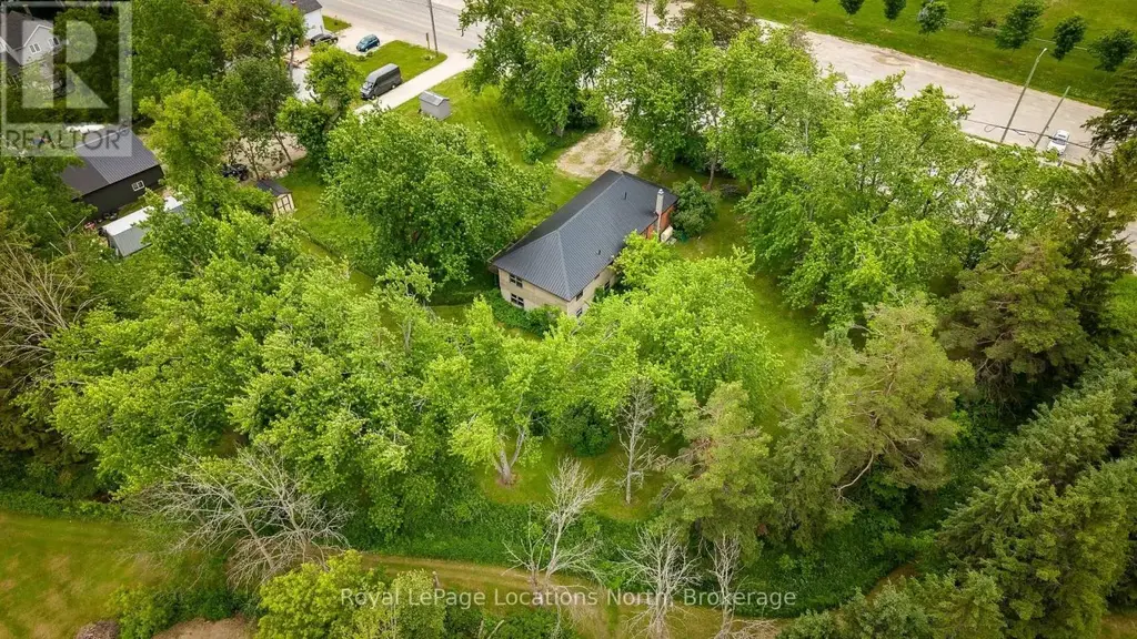 9038 County Rd 91 Road, Clearview