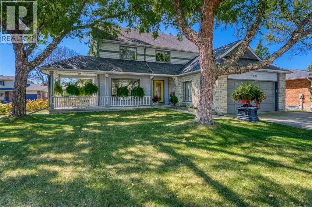 1971 Winslow Crescent, Sarnia
