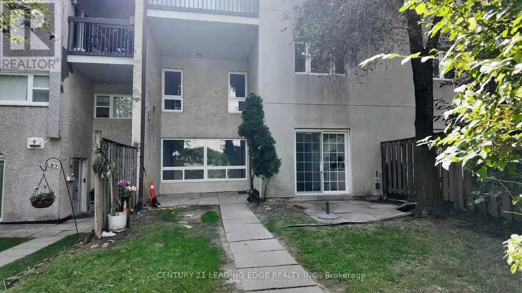 199 - 1055 Dundas Street E, Mississauga (Applewood)