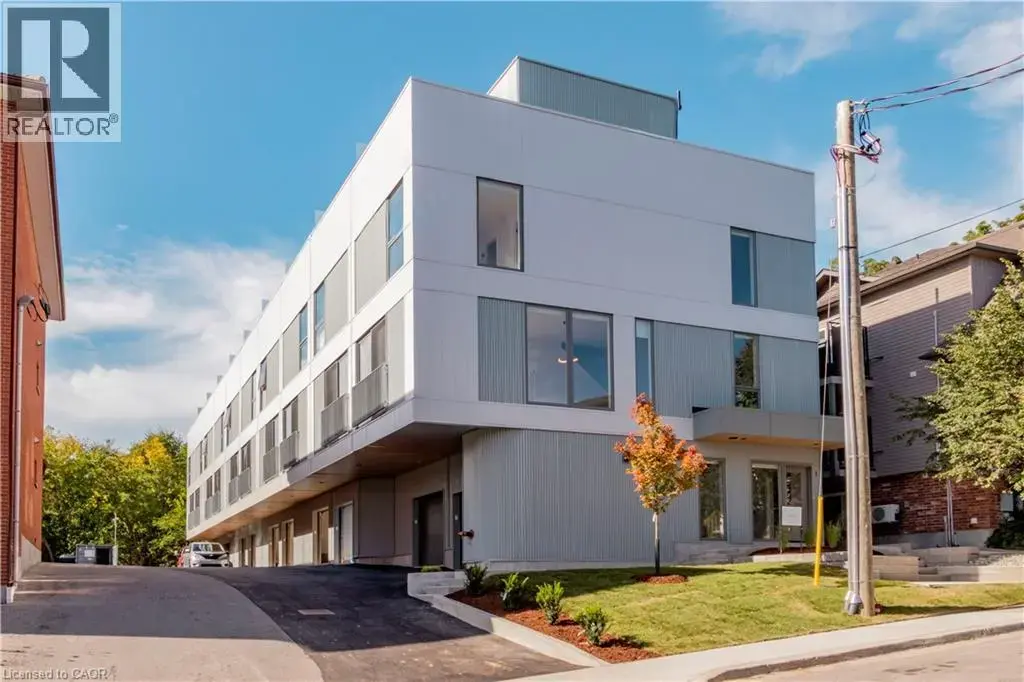 114 Madison Avenue S Unit# 8, Kitchener