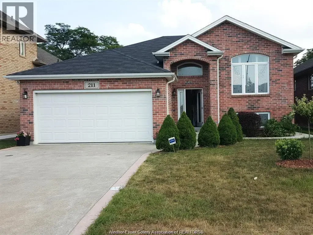 211 Branton Unit# Lower, Lakeshore