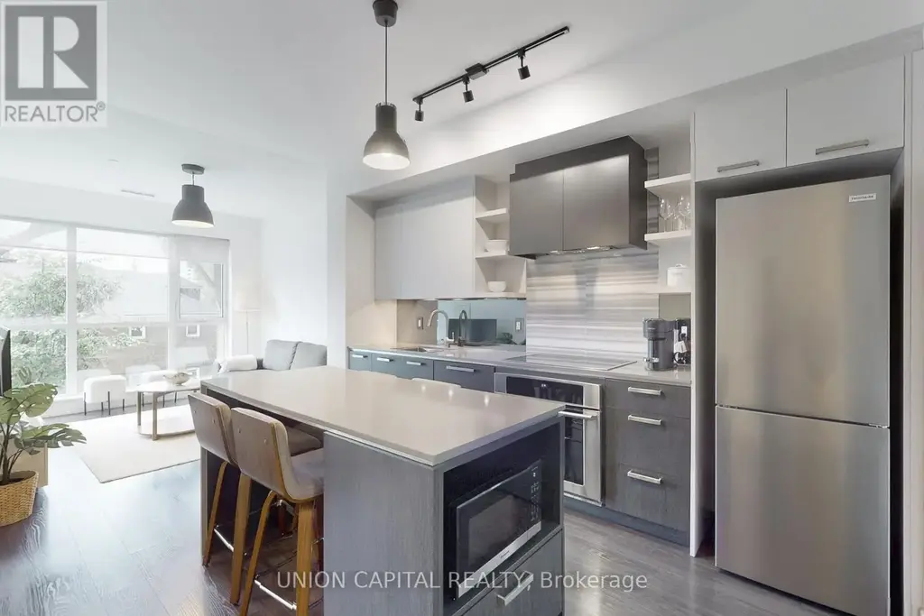 323 - 1830 Bloor Street W, Toronto (High Park North)