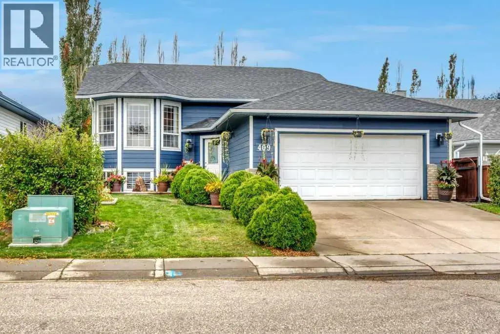 409 Strathford Bay, Strathmore
