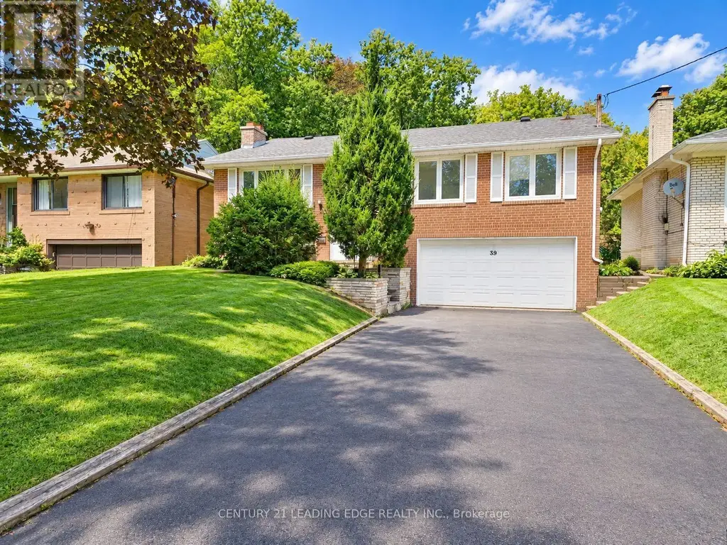 39 Sumner Heights Drive, Toronto (Bayview Village)