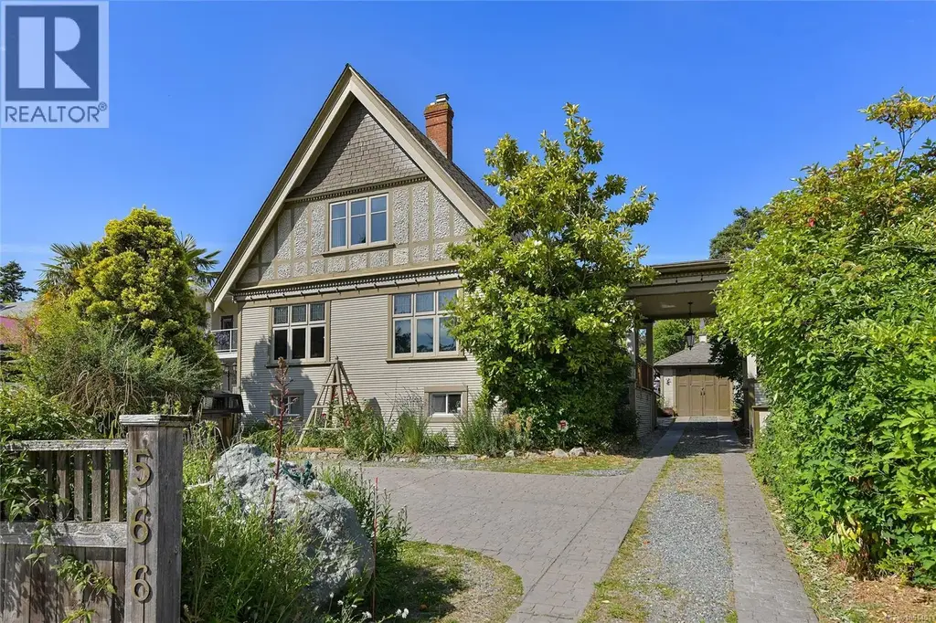 566 Gorge Rd W, Saanich