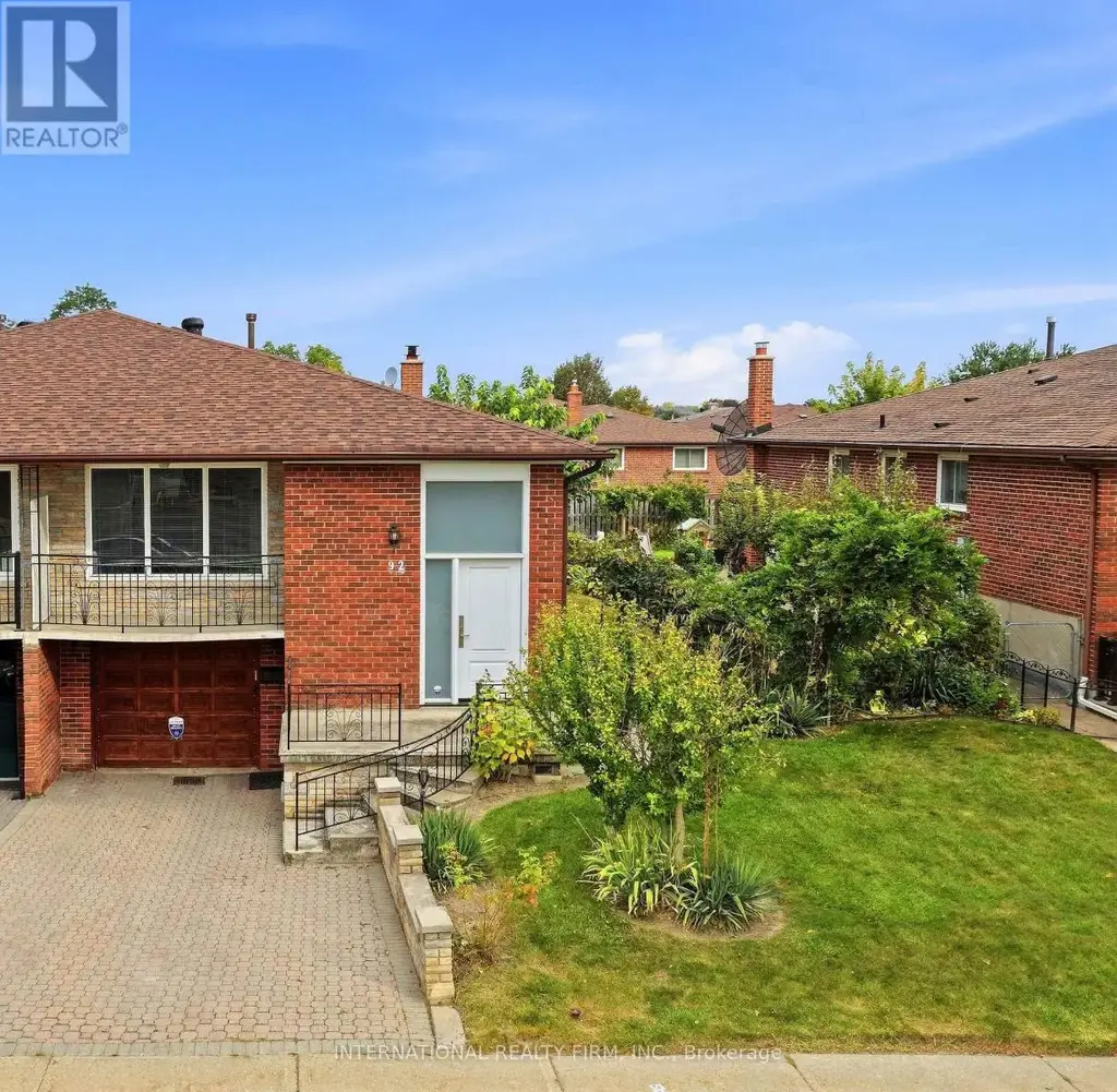 92 Andrew Park, Vaughan (West Woodbridge)