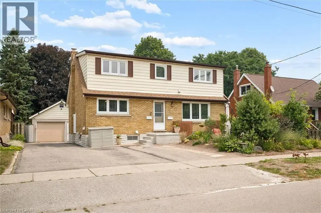 476 Prospect Avenue, Kitchener