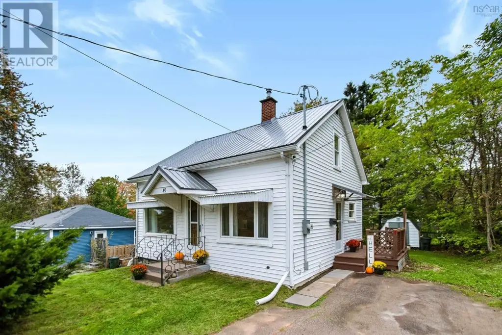 40 Charles Street, Amherst
