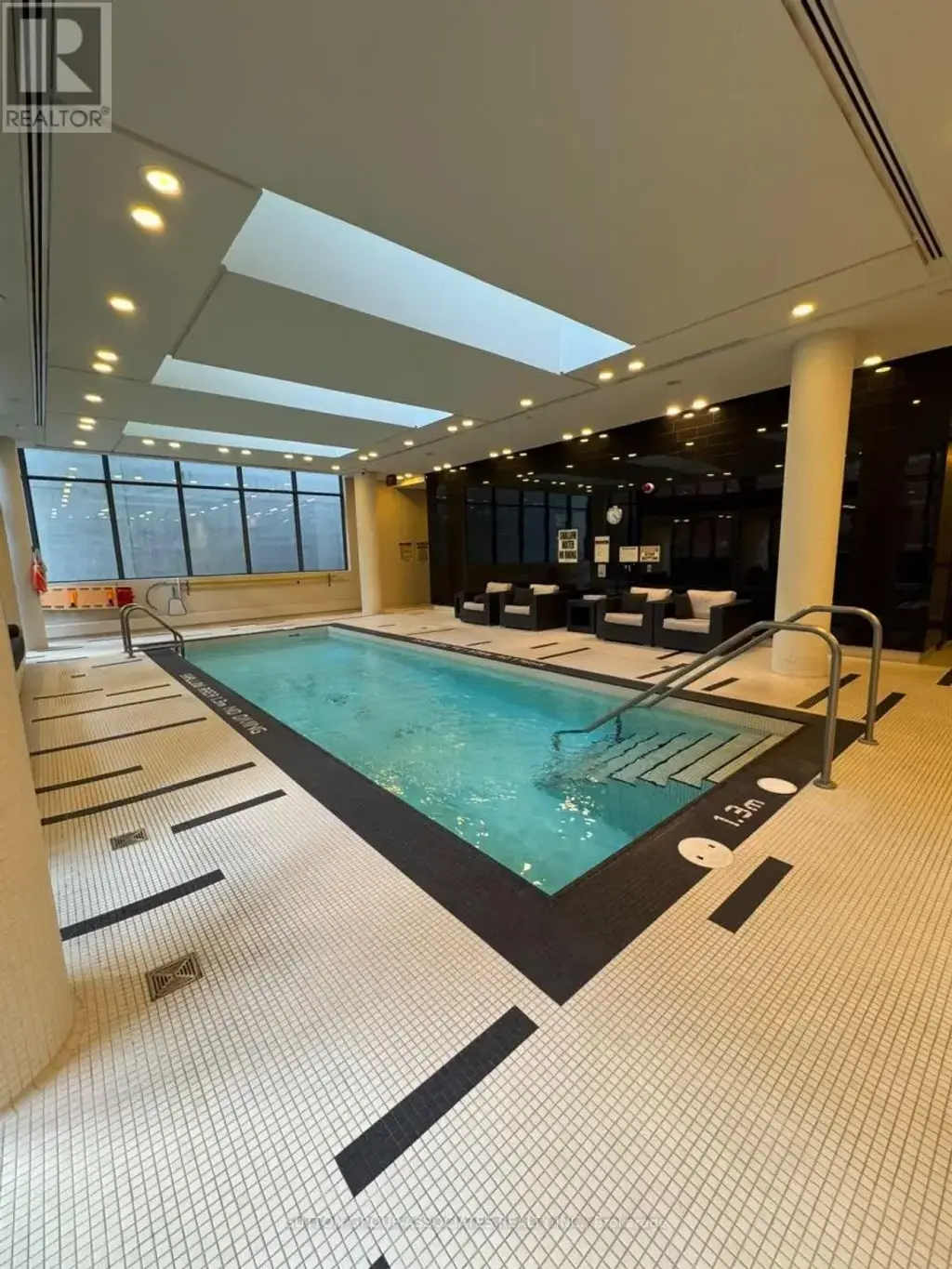 2411 - 770 Bay Street, Toronto (Bay Street Corridor)