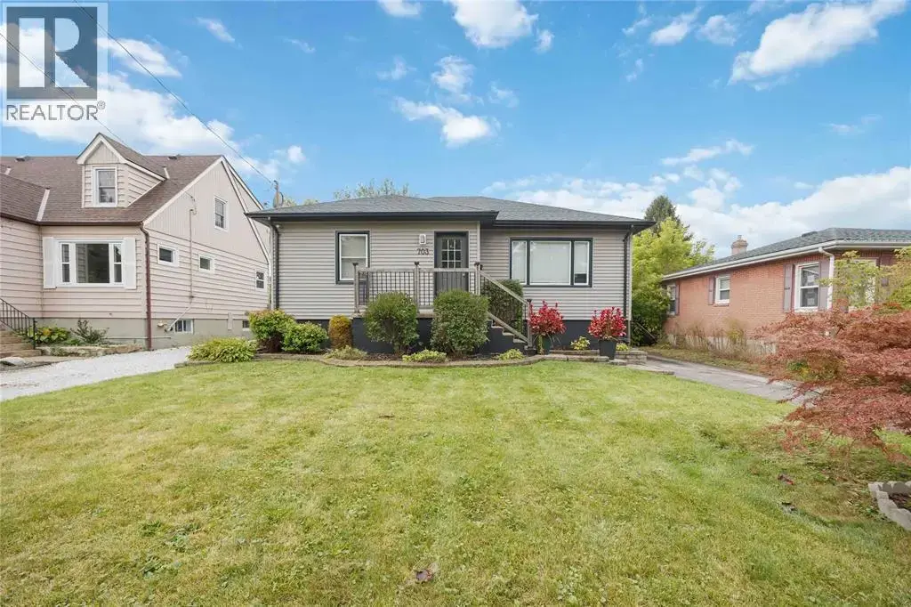 703 William Avenue, Sarnia