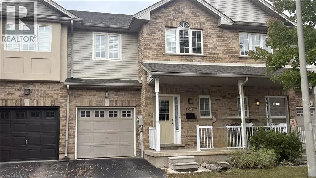 5325 Applegarth Drive, Burlington