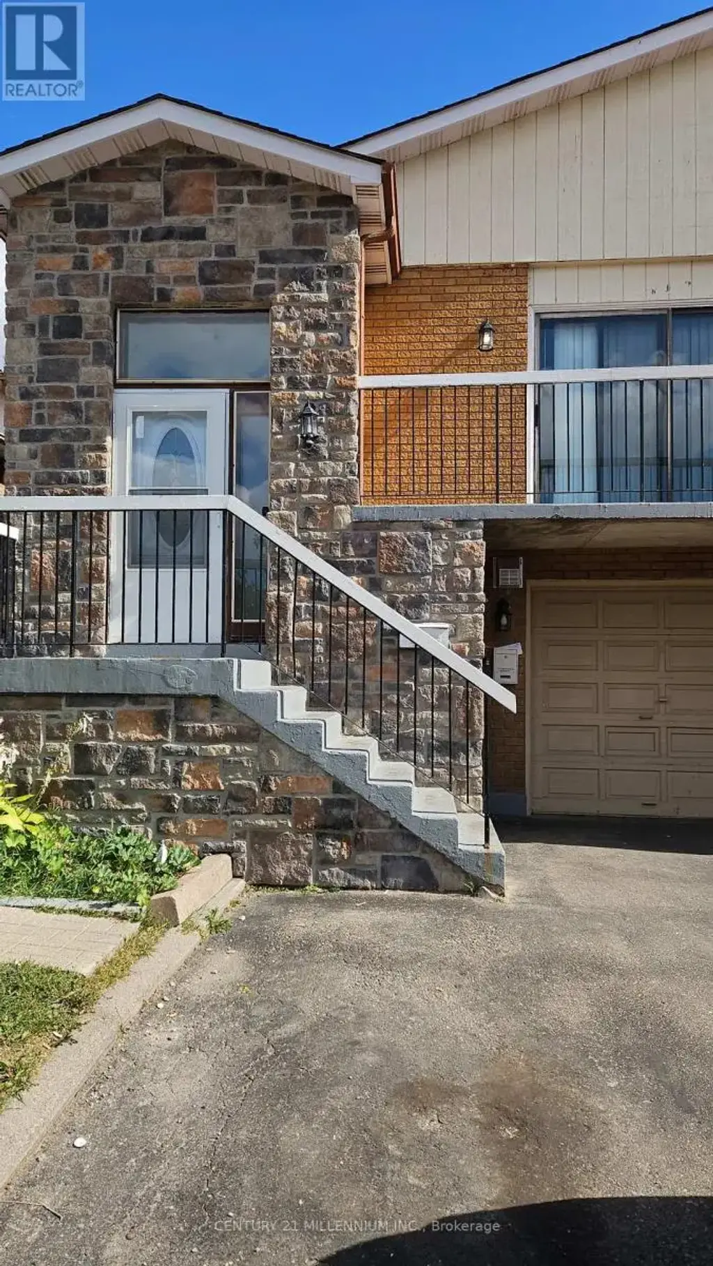 Upper - 67 Simmons Boulevard, Brampton (Madoc)