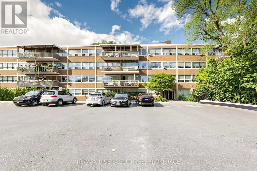 304 - 160 The Donway W, Toronto (Banbury-Don Mills)