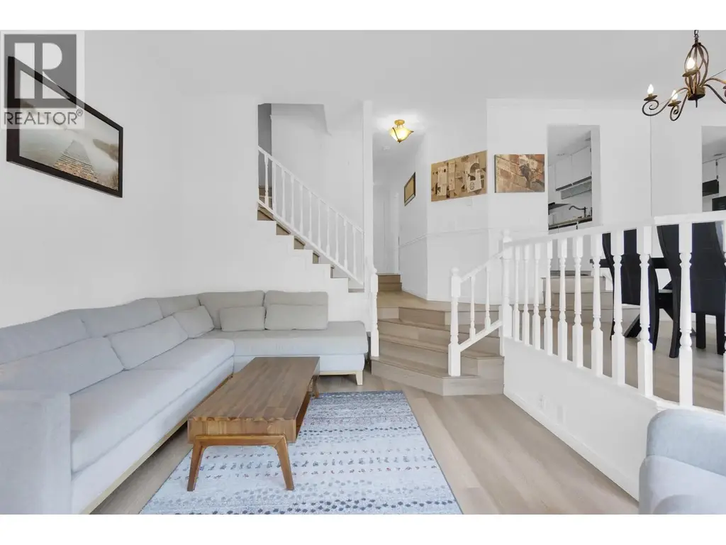 108 216 E 6th Street, North Vancouver