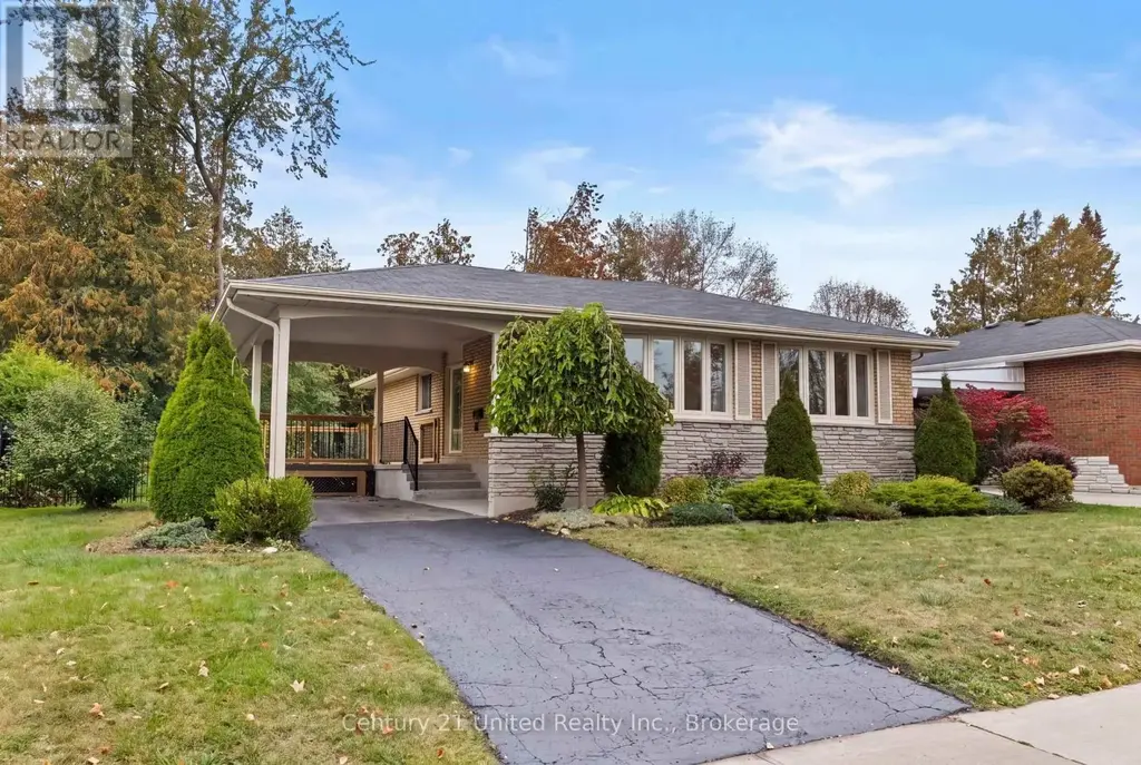 1203 Royal Drive, Peterborough (Northcrest Ward 5)
