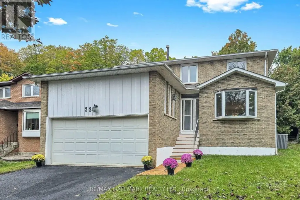 22 Pining Road, Markham (Aileen-Willowbrook)