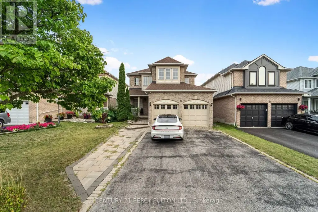 35 Weldon Street, Whitby (Rolling Acres)