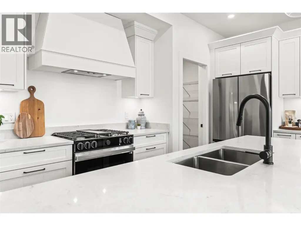 2467 Bradley Drive Unit# 102, Armstrong