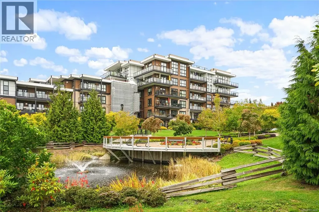 205 741 Travino Lane, Saanich