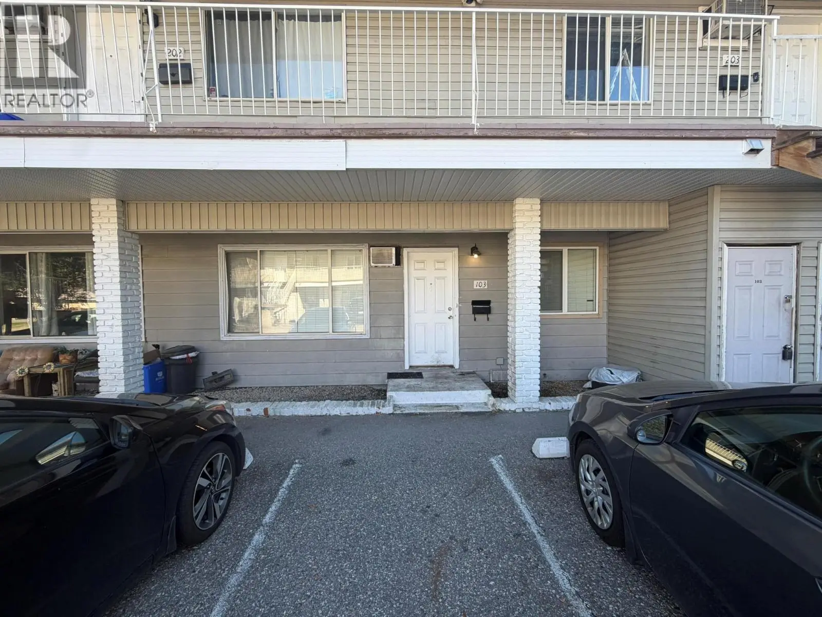 Photo of Listing #10402447
