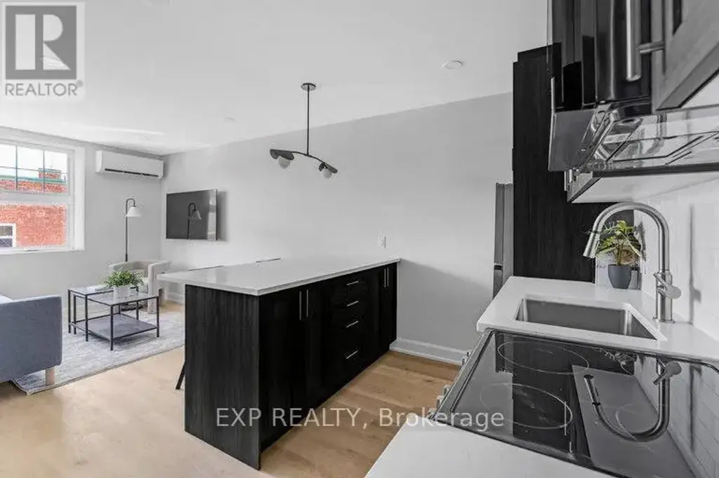 101 - 658 Somerset Street W, Ottawa