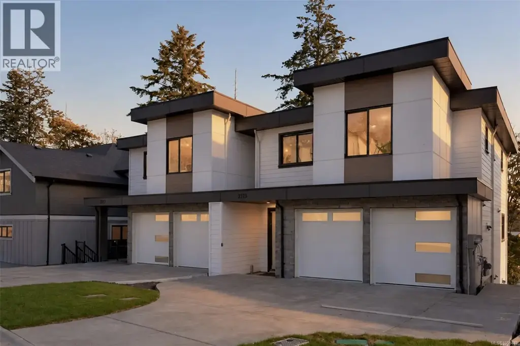 2119 Kingbird Dr, Langford