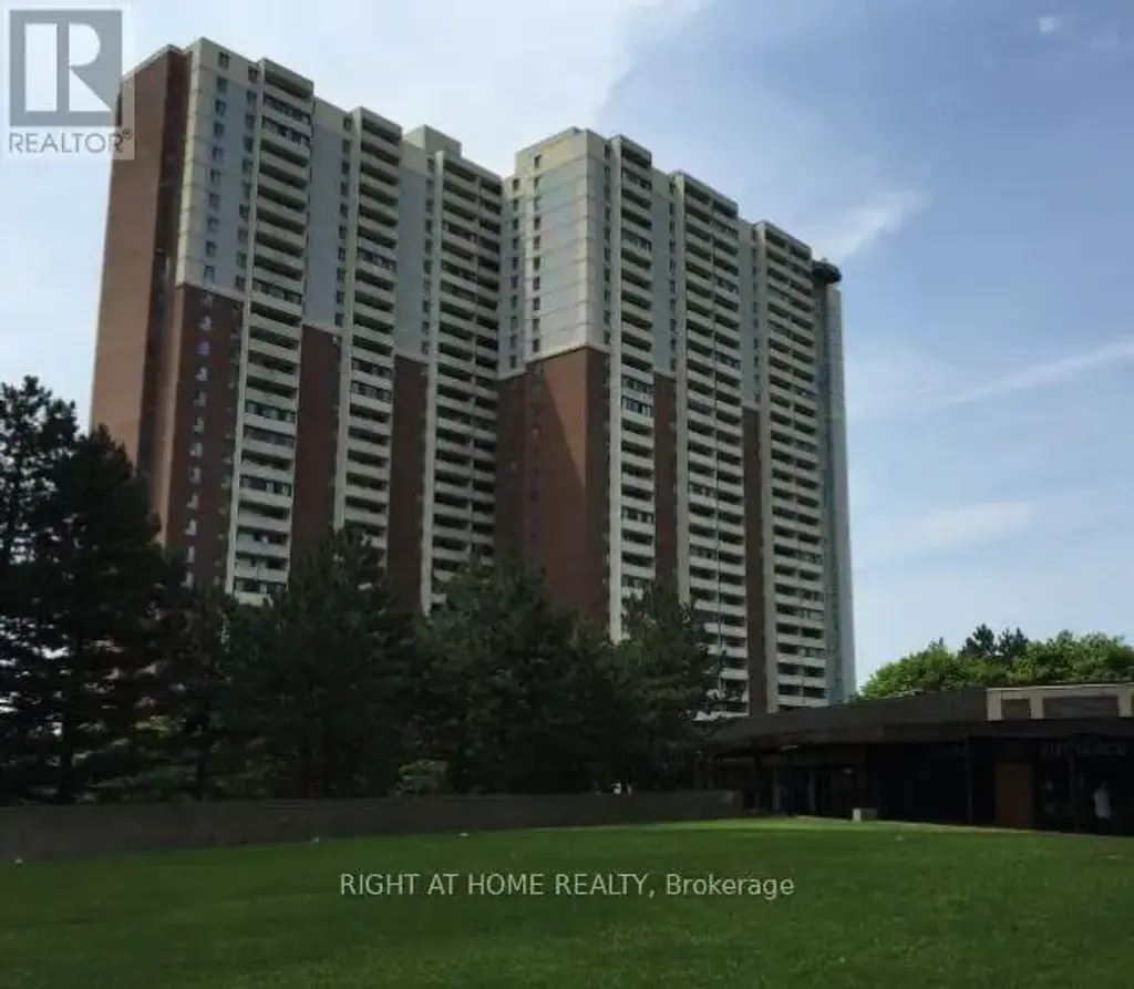 1508 - 5 Massey Square, Toronto (Crescent Town)