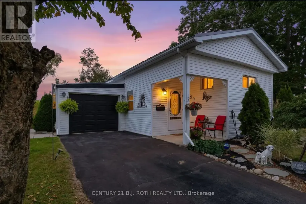 38 Cameron Drive, Oro-Medonte (Hawkestone)