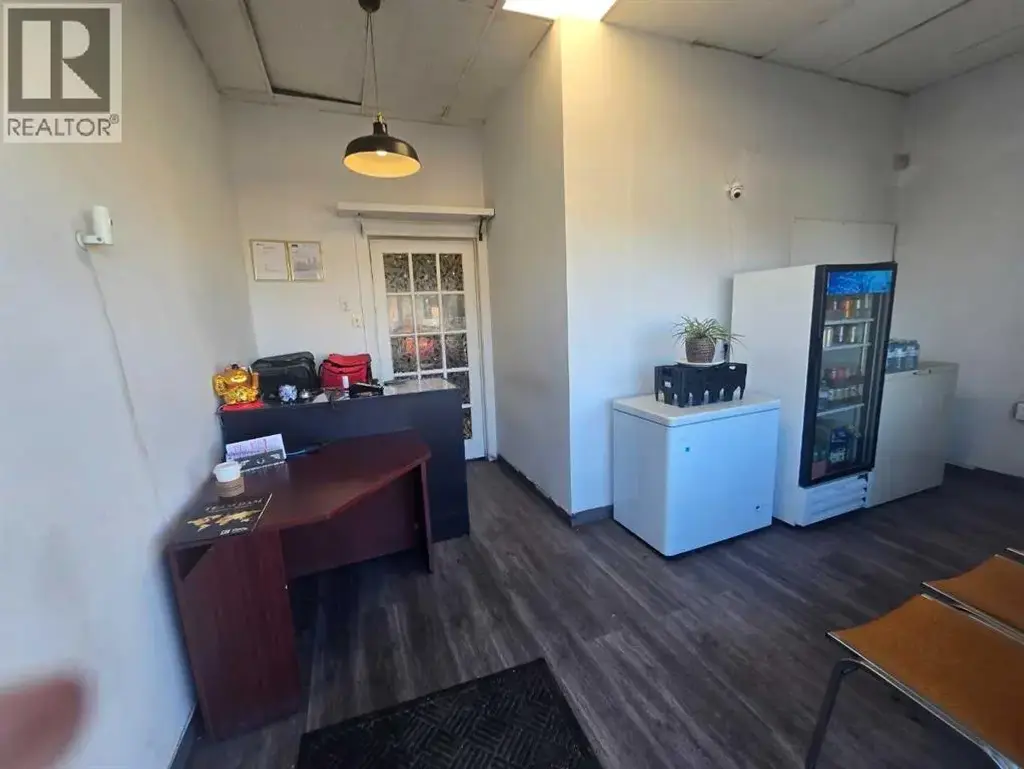 3315 26 Avenue Sw, Calgary