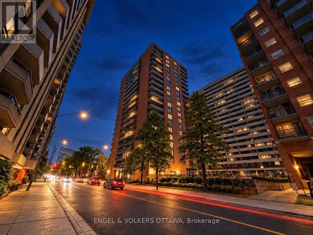 606 - 475 Laurier Avenue W, Ottawa