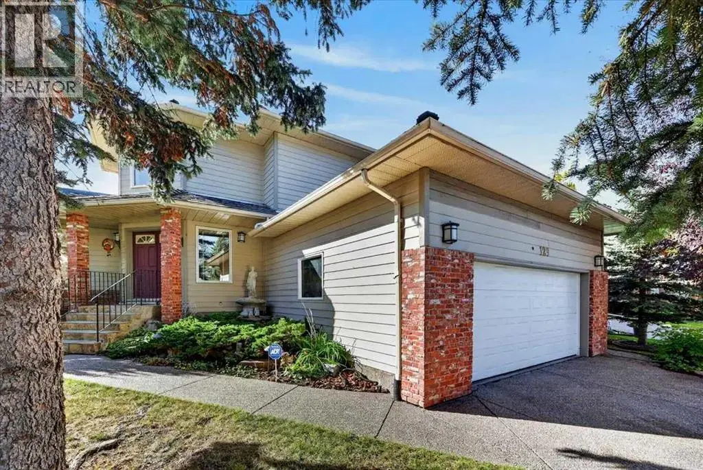 129 Shawnee Court Sw, Calgary