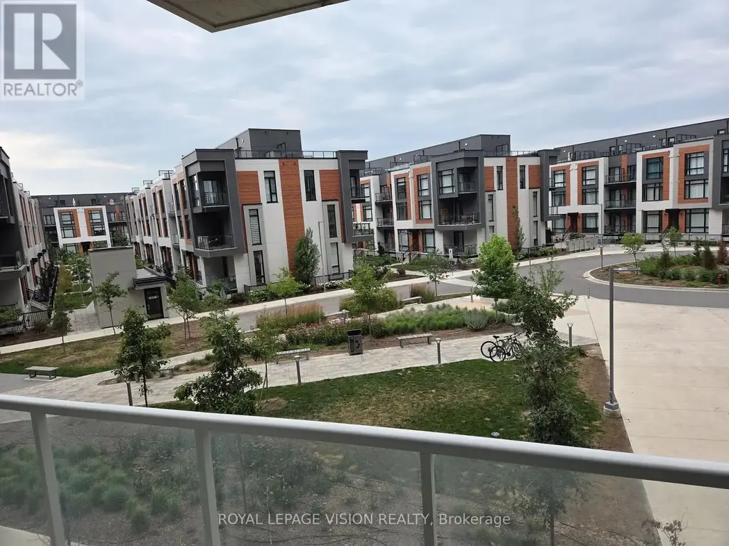 217 - 6 David Eyer Road, Richmond Hill