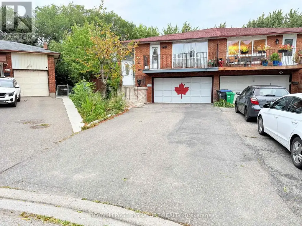 32 Madison Street, Brampton (Central Park)