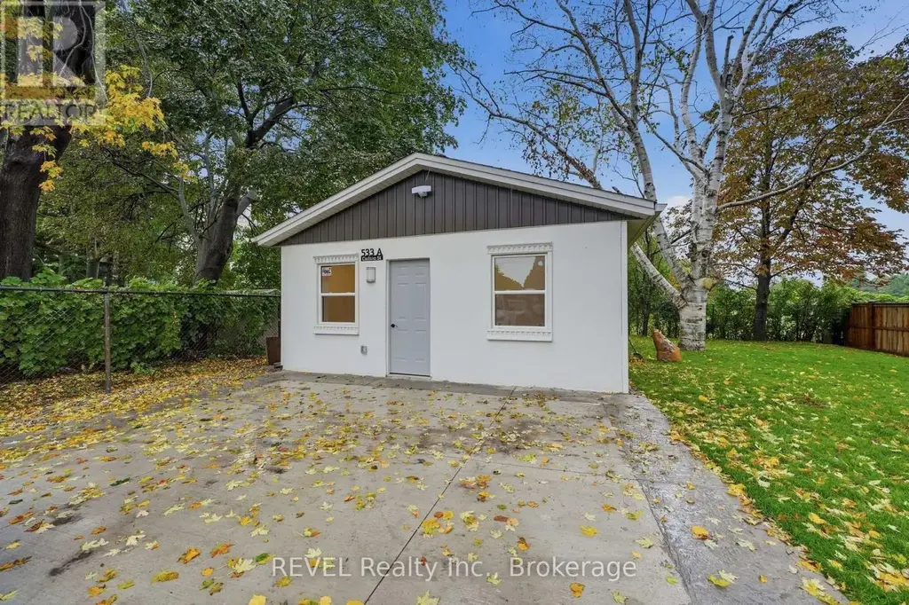 533a Carlton Street, St. Catharines (Carlton/Bunting)