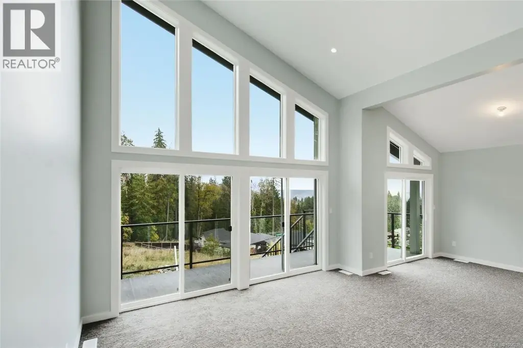 124 Ray Knight Dr, Ladysmith