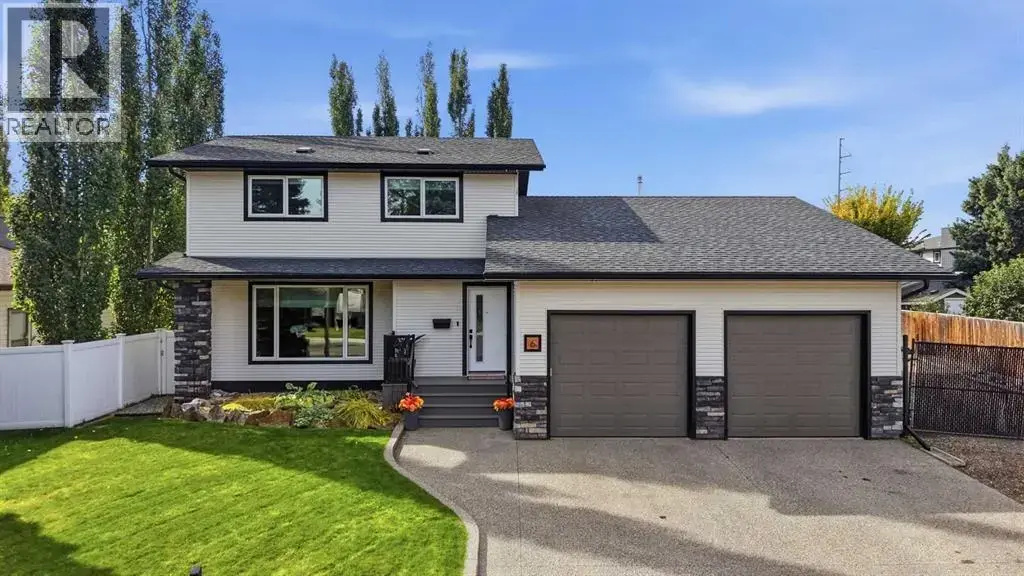 6 Wiltshire Place, Red Deer